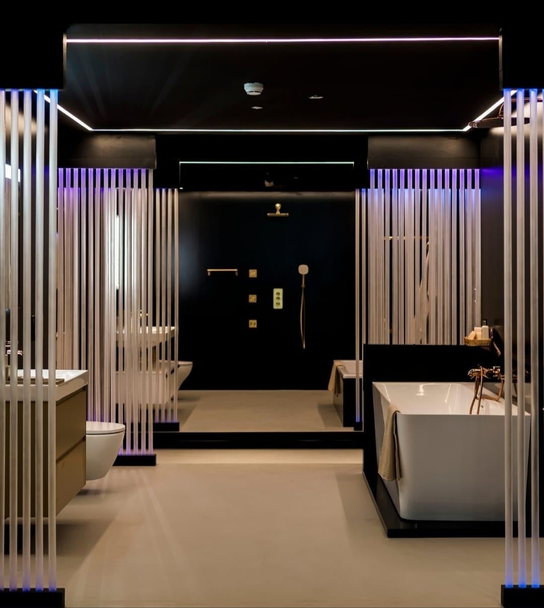 Roca bath suite display